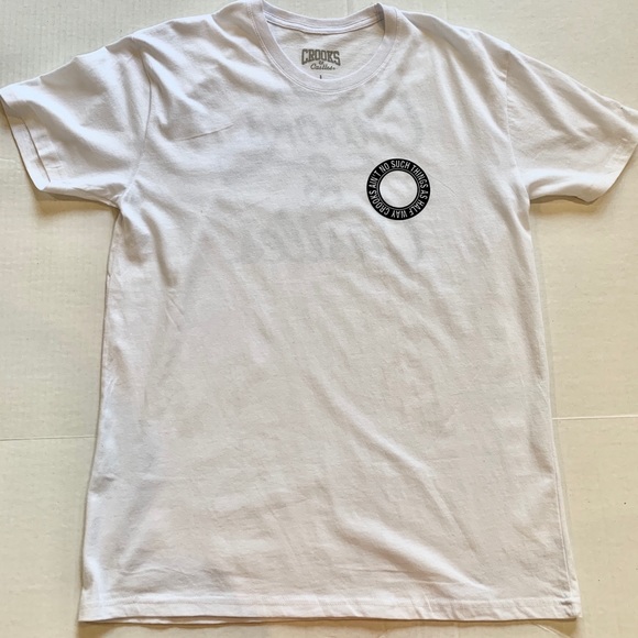 Crooks and castles tee and Popular snap back cap - Picture 2 of 6